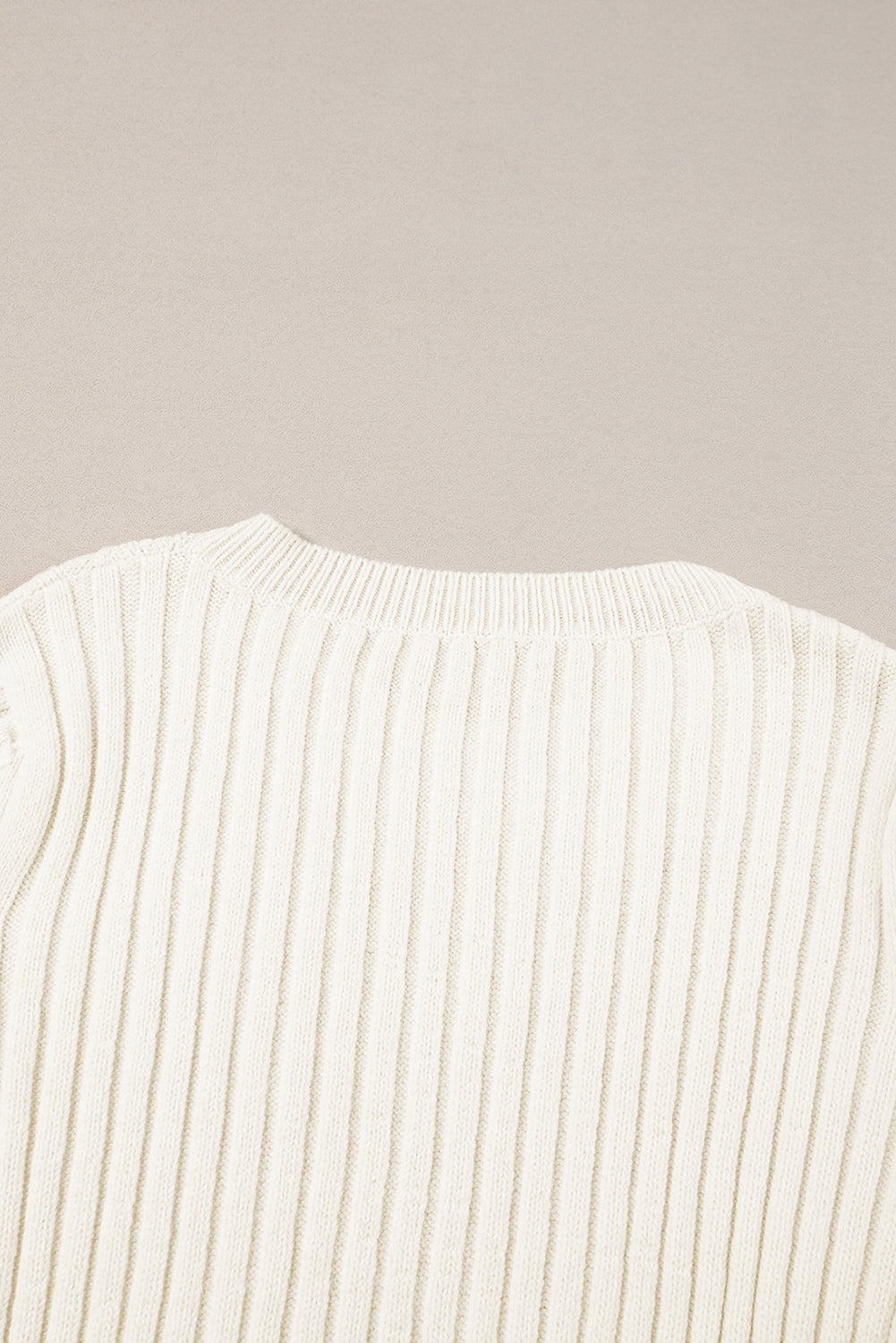 White Solid Color Cable Knit Cropped Sweater