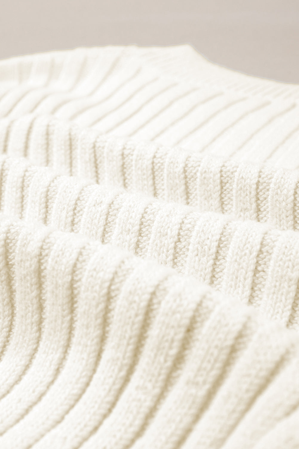 White Solid Color Cable Knit Cropped Sweater